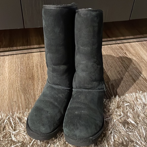 Black Tall Uggs size 8 - Picture 3 of 6